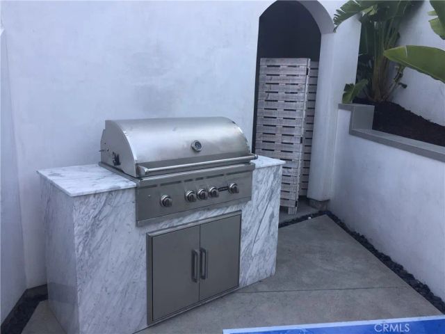 405 Blumont Street, Laguna Beach, CA 92651