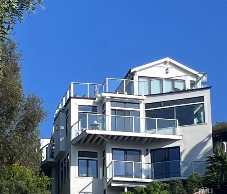 405 Blumont Street, Laguna Beach, CA 92651