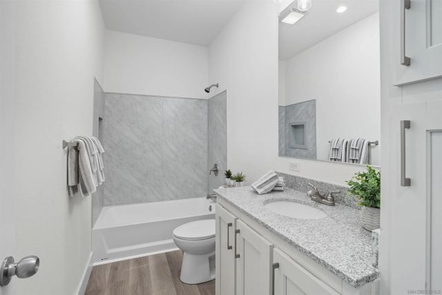 2080-82 Curtis, Vista, CA 92084