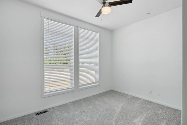 2080-82 Curtis, Vista, CA 92084