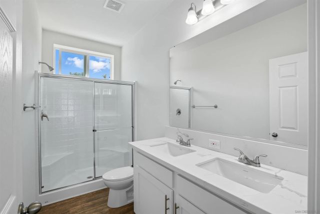 2080-82 Curtis, Vista, CA 92084