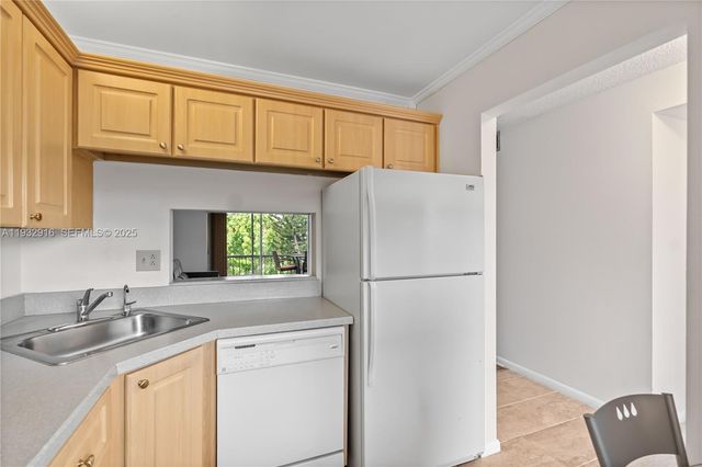 8400 Lagos De Campo Blvd 312, Tamarac, FL 33321