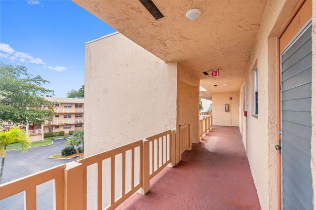 8400 Lagos De Campo Blvd 312, Tamarac, FL 33321