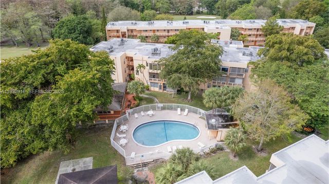 8400 Lagos De Campo Blvd 312, Tamarac, FL 33321