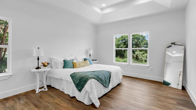 105 Chesterfield DR, Kingsland, TX 78639