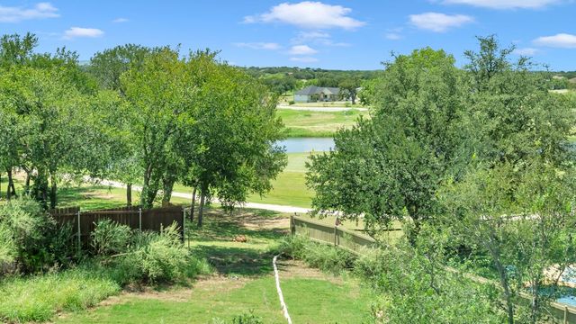 105 Chesterfield DR, Kingsland, TX 78639