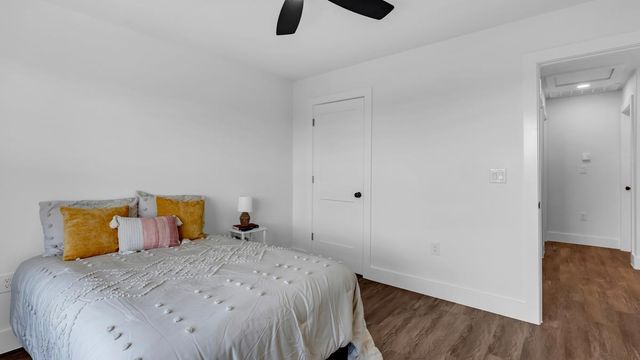 105 Chesterfield DR, Kingsland, TX 78639