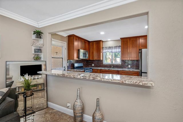 19095 N Augusta St, Woodbridge, CA 95258