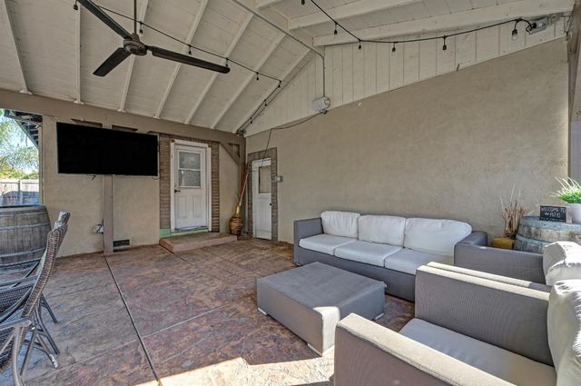 19095 N Augusta St, Woodbridge, CA 95258