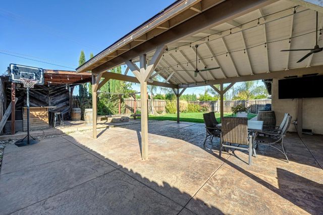 19095 N Augusta St, Woodbridge, CA 95258