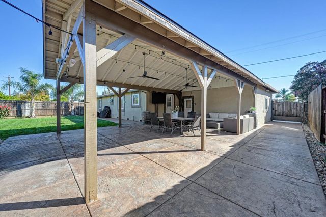 19095 N Augusta St, Woodbridge, CA 95258