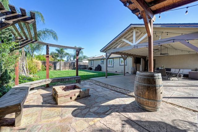 19095 N Augusta St, Woodbridge, CA 95258