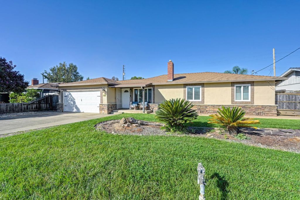 19095 N Augusta St, Woodbridge, CA 95258
