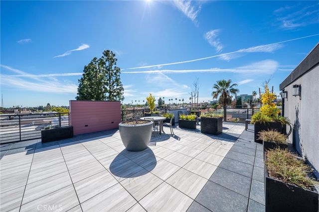 150 Oak Knoll Ave 103, Pasadena, CA 91101