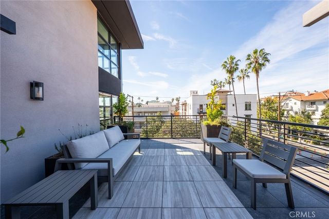 150 Oak Knoll Ave 103, Pasadena, CA 91101