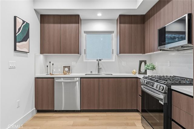 150 Oak Knoll Ave 103, Pasadena, CA 91101