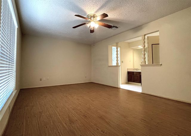 6203 Gladewell Drive, Houston, TX 77072