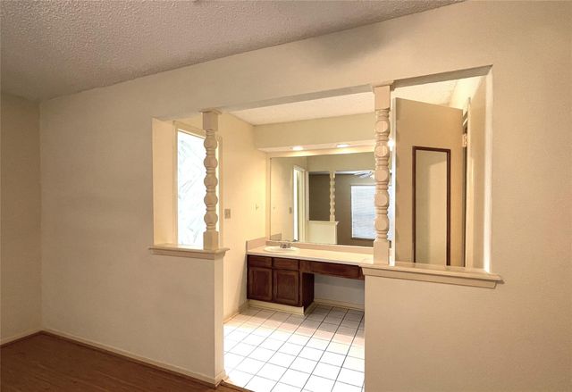 6203 Gladewell Drive, Houston, TX 77072