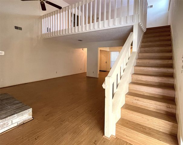 6203 Gladewell Drive, Houston, TX 77072