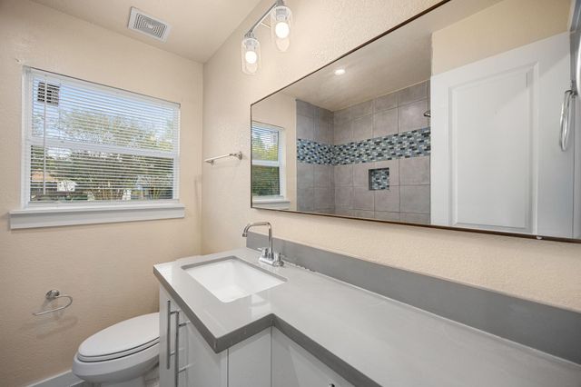 6122 Beldart Street, Houston, TX 77033