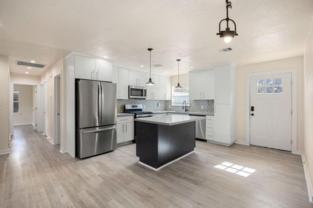 6122 Beldart Street, Houston, TX 77033