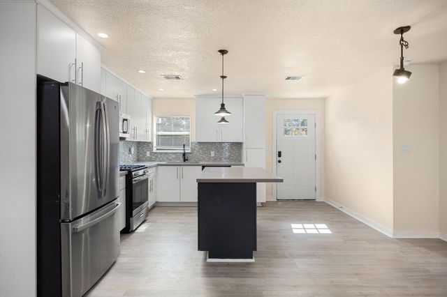 6122 Beldart Street, Houston, TX 77033