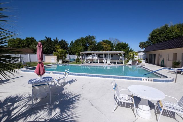 676 PARK CIRCLE 67, Bradenton, FL 34207