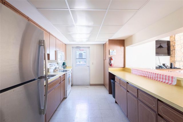 676 PARK CIRCLE 67, Bradenton, FL 34207