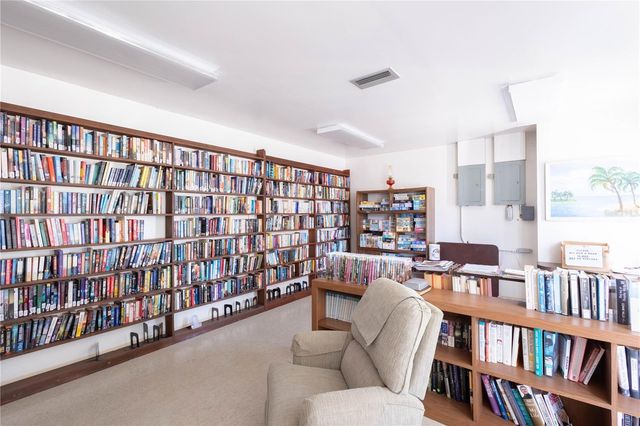 676 PARK CIRCLE 67, Bradenton, FL 34207