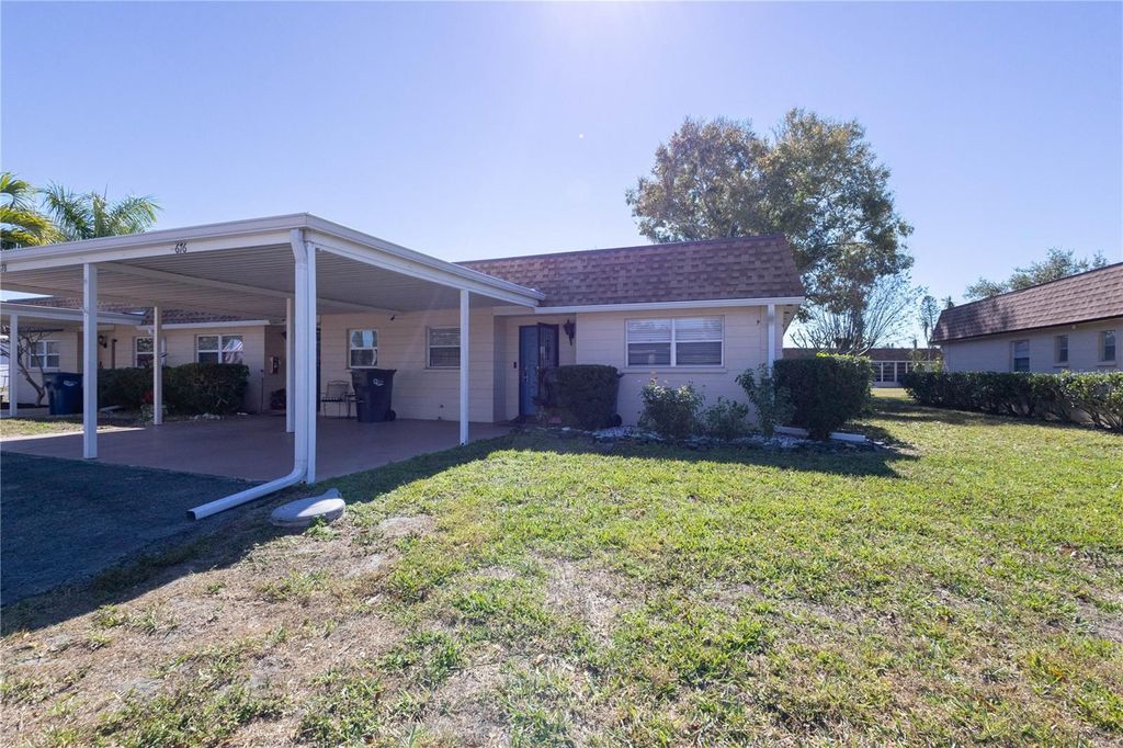 676 PARK CIRCLE 67, Bradenton, FL 34207