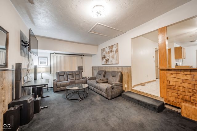 2836 Brentwood Drive, Anderson, IN 46011