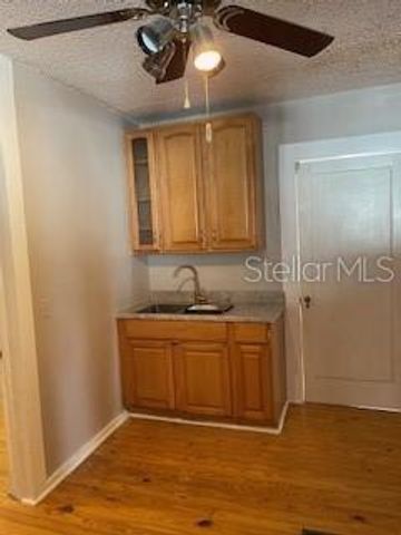 912 E SAINT CLAIR STREET, Tampa, FL 33605