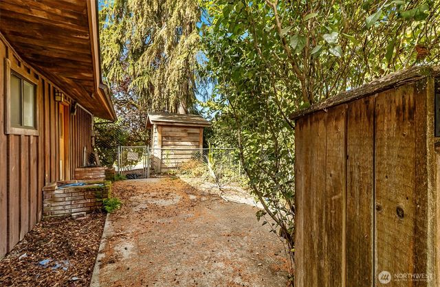 12042 14th Avenue S, Burien, WA 98168
