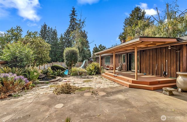 12042 14th Avenue S, Burien, WA 98168