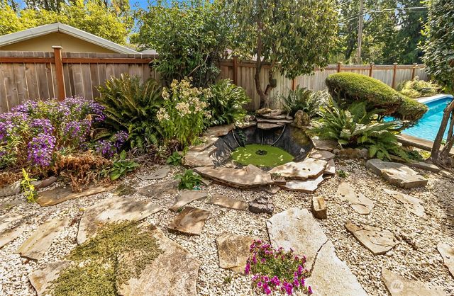 12042 14th Avenue S, Burien, WA 98168