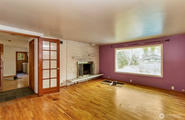 12042 14th Avenue S, Burien, WA 98168