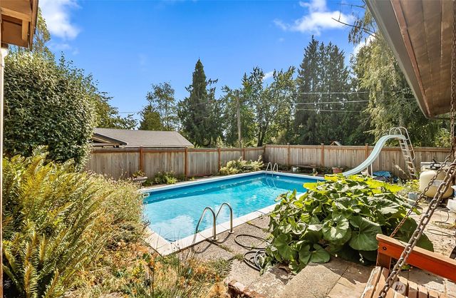 12042 14th Avenue S, Burien, WA 98168