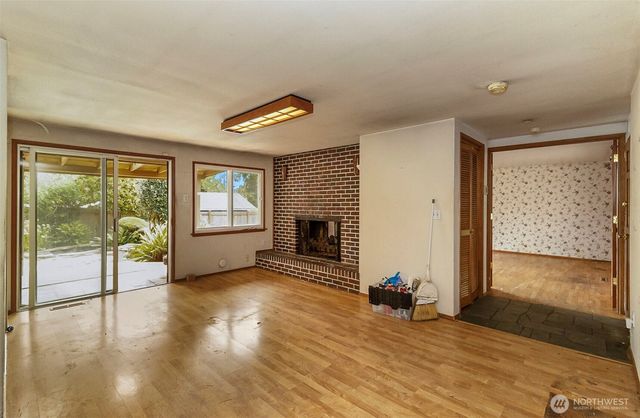 12042 14th Avenue S, Burien, WA 98168