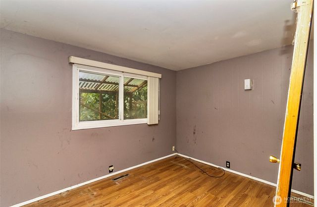 12042 14th Avenue S, Burien, WA 98168