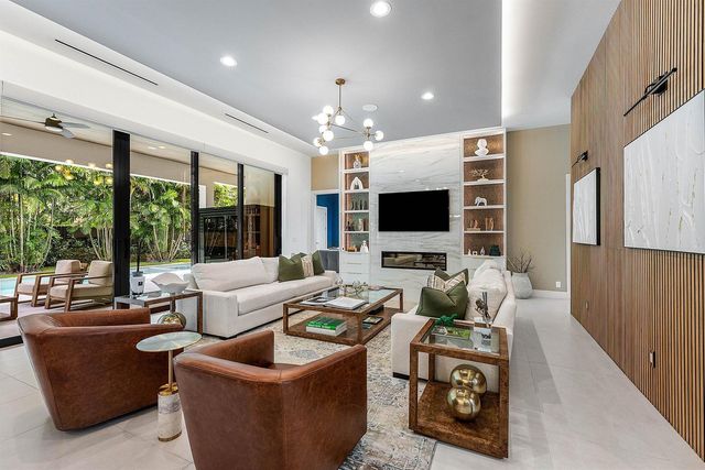 499 NE 4th Street, Boca Raton, FL 33432