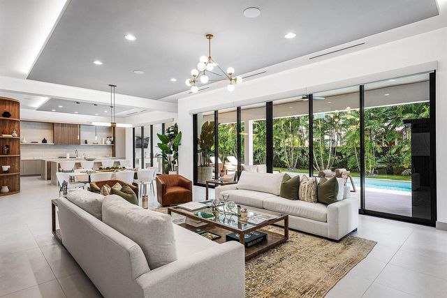 499 NE 4th Street, Boca Raton, FL 33432