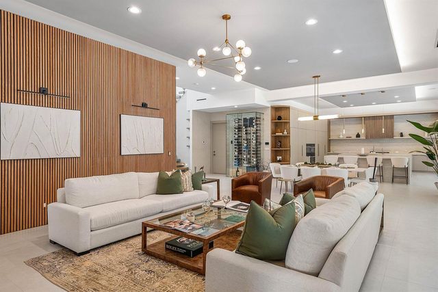 499 NE 4th Street, Boca Raton, FL 33432