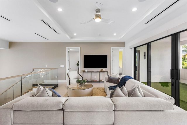 499 NE 4th Street, Boca Raton, FL 33432