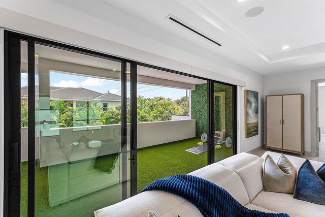499 NE 4th Street, Boca Raton, FL 33432