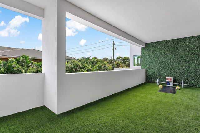499 NE 4th Street, Boca Raton, FL 33432