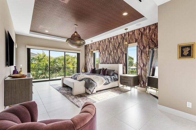 499 NE 4th Street, Boca Raton, FL 33432