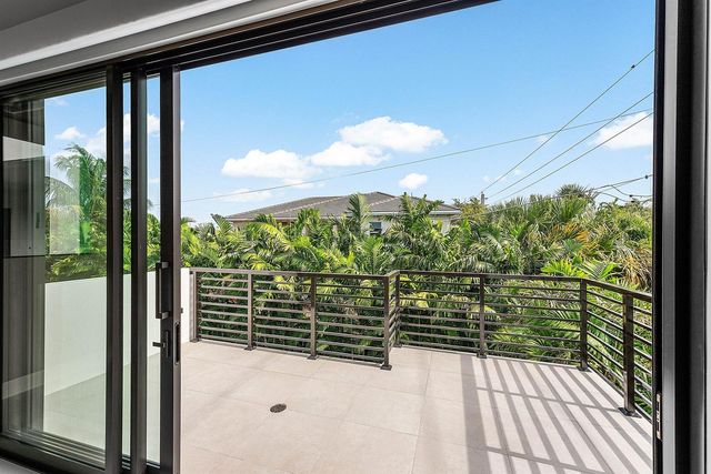 499 NE 4th Street, Boca Raton, FL 33432