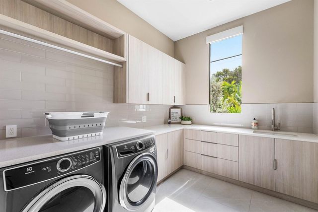 499 NE 4th Street, Boca Raton, FL 33432