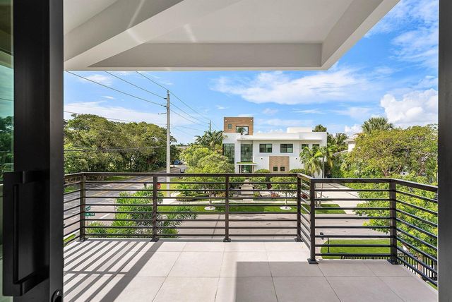 499 NE 4th Street, Boca Raton, FL 33432