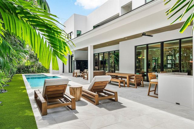 499 NE 4th Street, Boca Raton, FL 33432
